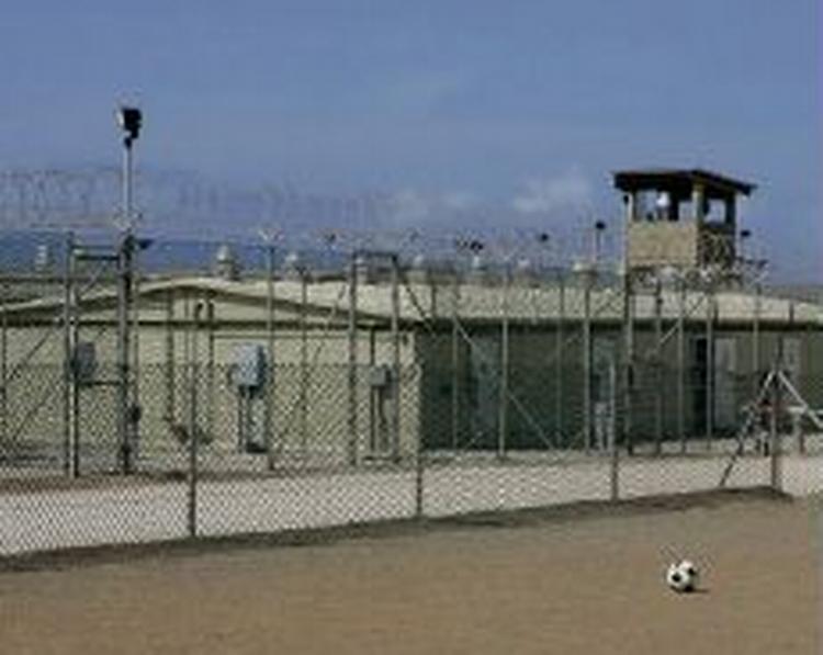 Om få måneder begynder overførslen af fanger fra Guantanamo-lejren på Cuba. - Arkivfoto: AP 