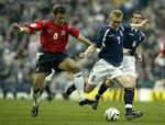 Man. Uniteds Darren Fletcher får en pause mod Østrig. - Arkivfoto: AP. 