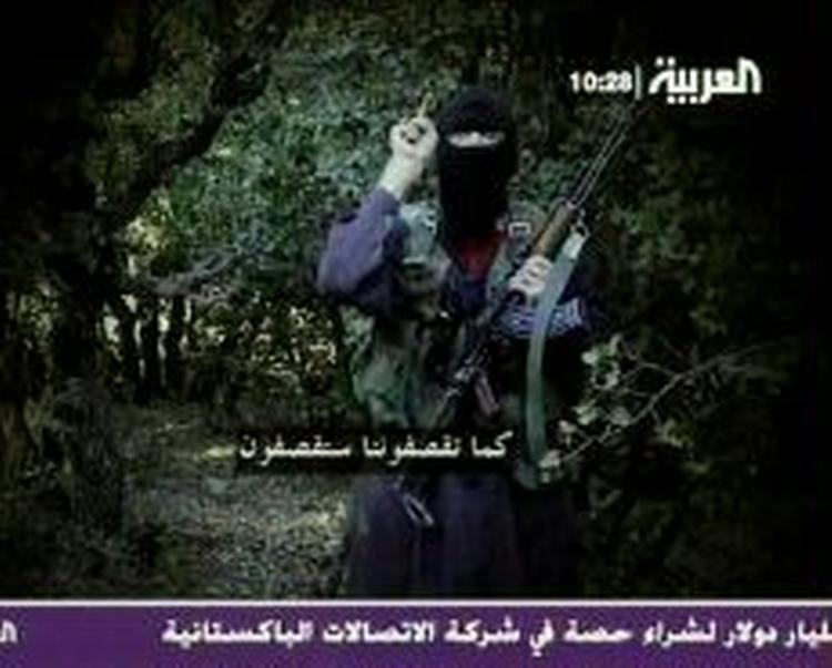 En terrorist truer på en video fra al-Qaeda - på engelsk med britisk accent - med nye bombninger i Afghanistan. - Foto: AP 