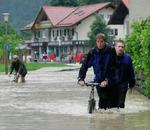 Indbyggerne i byen Unterwoessen i Sydtyskland mærkede vejrlunerne denne sommer. - Foto: AP 