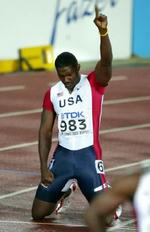 Justin Gatlin fejrer sin anden VM-guldmedalje i Helsingfors. - Foto: AP 