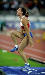 Jelena Isinbajeva skriger sin glæde ud efter at have sat ny verdensrekord. - Foto: Jens Dresling 