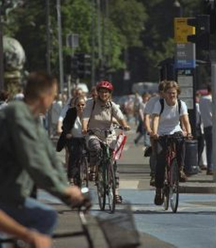 Monocle says that officials in Italy, for example, should take a look look at Copenhagen, with its cycle lanes and synchronised traffic signals. No Italian cities figure among the best cities to live in. 