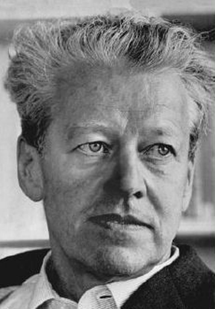 K.E. Løgstrup. Tillykke med de 100. - Arkivfoto: Erik Friis 