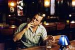 Matt Dillon spiller den litterære drukmås Charles Bukowski i norske Bent Hamers  Factotum . En af de ti europæiske film, der skal dyste om Golden Swan-statuetten.   Foto fra filmen 