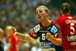 Aalborg DH's Isabel Blanco jubler efter en scoring i den anden DM-finale kamp mod Slagelse. Men i øjeblikket er der ikke meget at glæde sig over i Aalborg DH. - Foto: Ole Kjær 