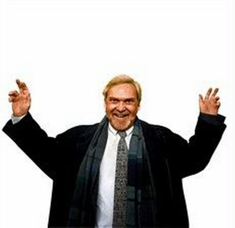 »Ja, det er ikke lovligt, fordi det ikke er godkendt. Det er bare ikke nødvendigvis det samme som, at huslejen er forkert«. Flemming Christensen forsøgte i flere omgange at forklare, hvorfor han ikke snød sine lejere. - Foto: Andreas 