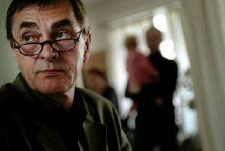 Biskop Jan Lindhardt roser Thorkild Grosbøll. Taarbæk-præsten er holdt op med at sige mærkelige ting. - Foto: Claus Lunde 