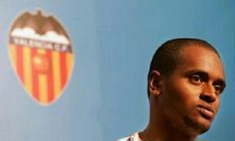 Miguel fik en femårig kontrakt i Valencia. - Foto: AP. 
