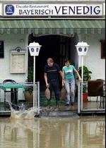 Restauranten 'Bayerns Venedig' i byen Passau i det sydlige Tyskland er velvalgt i disse dage. - Foto: AP 