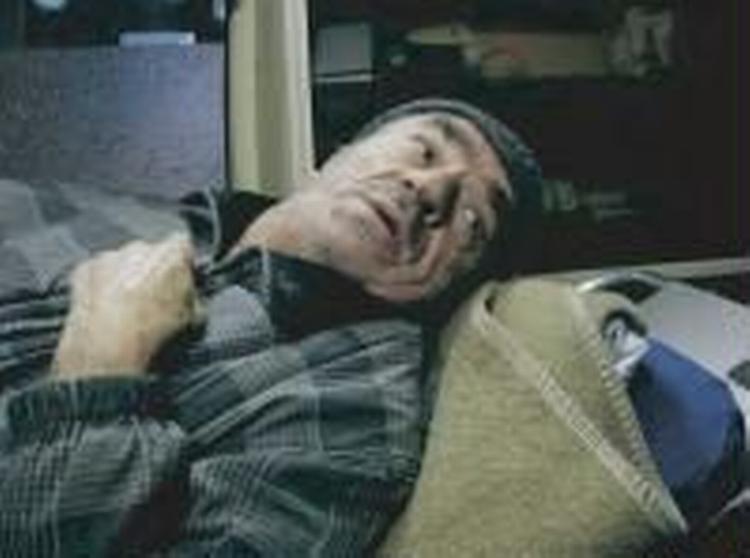 'The Death of Mr. Lazarescu' er på mange måder en original film, der er svær at ryste af sig, når den først har bidt sig fast. - PR-foto 