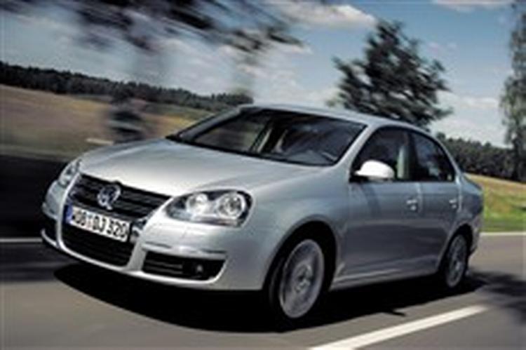 <b>Statelig.</b> VW Jetta har fået sit oprindelige navn igen. Fronten har en tilstræbt lighed med den nye Passat.   Foto: VW 