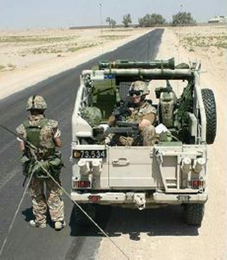 Heltebil ,  action man-bil  eller  batmobil . Den nye vogn har fået flere kælenavne af de danske soldater i Irak. - Foto: Hærens Operative Kommando 