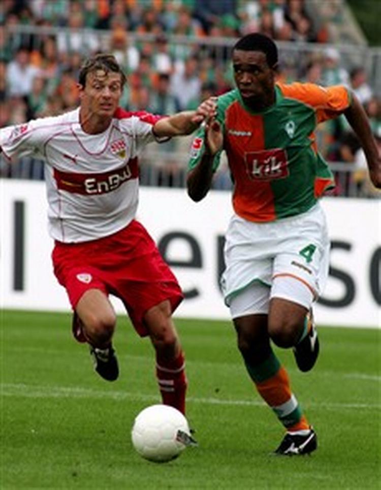 Jon Dahl Tomasson har fået en perfekt start i Bundesligaen. - Foto: AP 