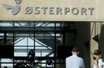 Togtrafikken til og fra Østerport Station i København blev lukket midt eftermiddagens myldretid efter fundet af en mystisk taske. - Foto: Thomas Borberg 