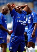 Shaun Wright-Phillips skiftede fra Manchester City til Chelsea denne sommer. Prisen var små 230 millioner. - Arkivfoto: AP. 