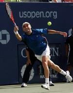 Andre Agassi måtte ud i to tiebreaks, men slog sin modstander i tre sæt. - Foto: AP 