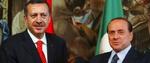 Den tyrkiske premierminister Erdogan diskuterede med EU's ministre, her Italiens SIlvio Berlusconi, om anerkendelse af Cypern - Foto: AP 