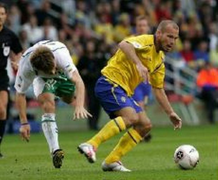 Fredrik Ljungberg scorede til 1-0 for de blågule. - Foto: AP. 