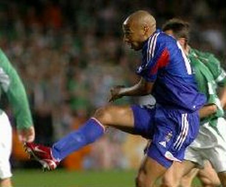Thierry Henry sikrede den franske sejr midt i anden halvleg. - Foto: AP. 