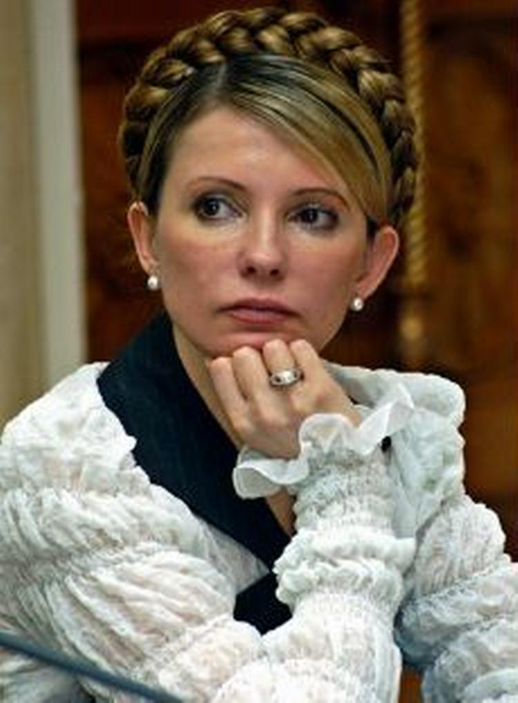 Ukraines regeringschef Julia Timosjenko blev fyret i sidste uge i forbindelse med politisk krise på højt plan i landet. Nu er hun ufrivilligt blevet 'portrætteret' i en porno-satire. - Foto: AP 