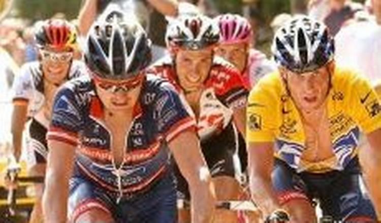 Floyd Landis, der har selveste Lance Armstrong og Ivan Basso på slæb, har valgt at blive hos Phonak. - Foto: AP 