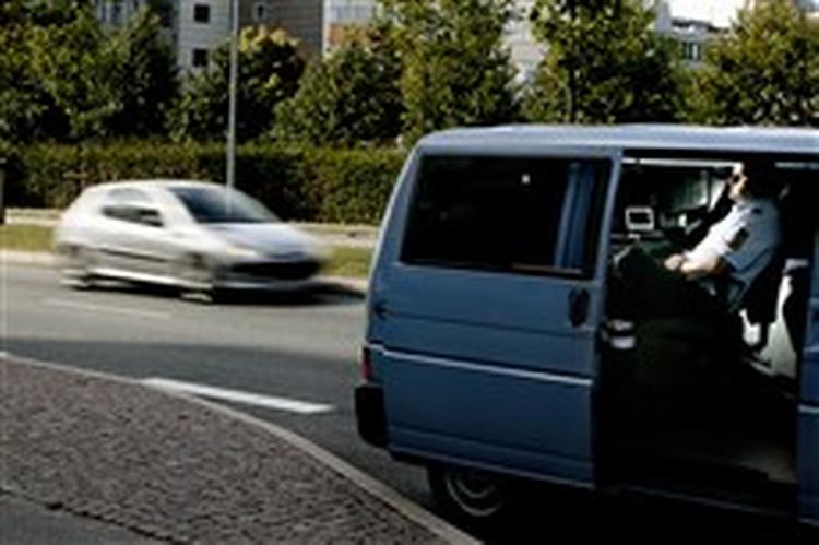 Automatisk trafikontrol på Kalvebod Brygge i København, hvor fartgrænsen er 50 km/t. 15 fik et klip i kørekortet, fordi de kørte over 65 km/t   mere end 30 procent for hurtigt.   Foto: Jacob Ehrbahn 