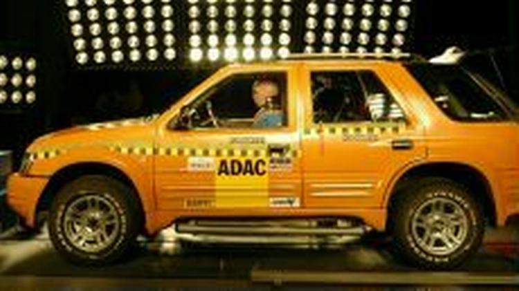 Den kinesiske 4-hjulstrækker Jiangling Landwind er på vej mod Danmark, men FDM advarer mod bilen - Foto: ADAC 