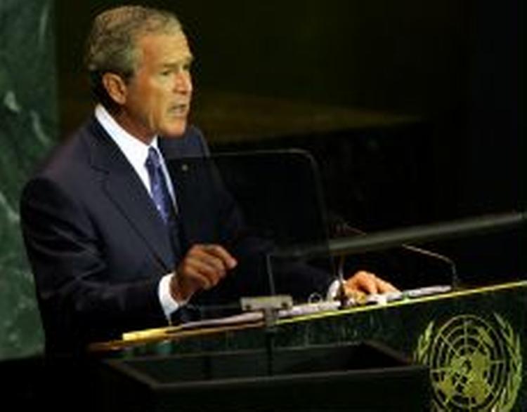 Ved at fjerne handelsbarrierer kan man ifølge Bush »løfte hundrede af millioner ud af fattigdom i løbet af de næste 15 år«. - Foto: AP 