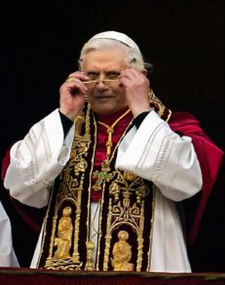 Pave Benedict XVI er blevet inviteret til Tyrkiet i 2006. Og det kan måske bringe den tidligere Tyrkiet-kritiske pave i forlegenhed. - Arkivfoto: AP 