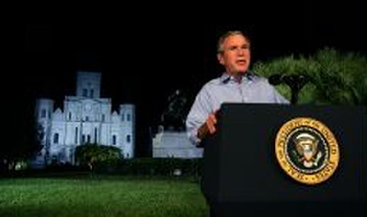 Præsident Bush lovede i sin tale til nationen torsdag, at USA's sydlige kyst vil blive genopbygget - Foto: AP 