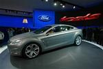 Fra denne vinkel ser Ford Iosis ikke så vild ud. Mange af stilelementerne dukker med garanti op i næste Ford Mondeo. Foto. Ford 