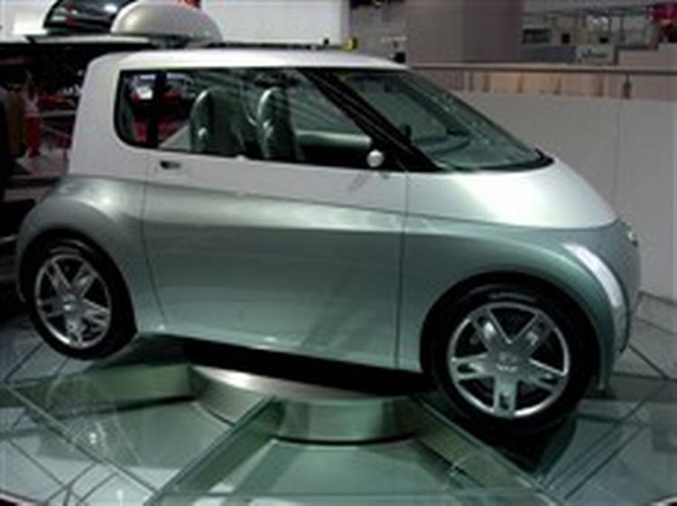Toyota Endo - et bud på en mikrobil på bytrafik. 