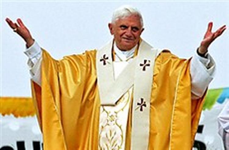 På direkte initiativ fra pave Benedikt XVI er en omfattende oprydningsrunde i de amerikanske præsteseminarier sat ind. Homoseksuelle skal ud.   Foto: AP 