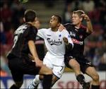 FC Københavns angriber Alvaro Santos var i centrum i en flot indsats af FCK i kampen mod FC Midtjylland. - Foto: Jens Dige 