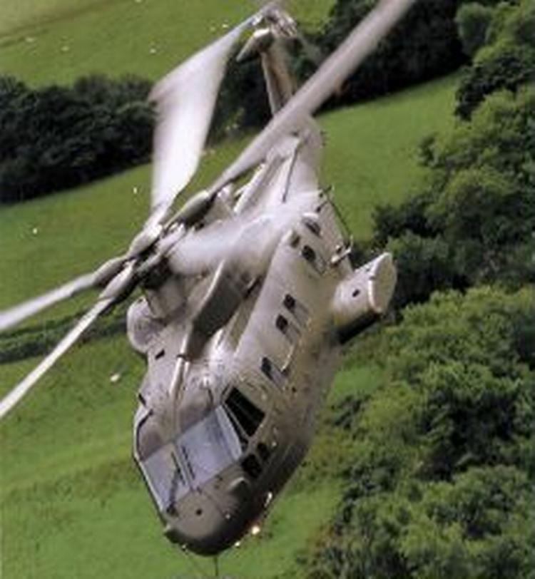 Forsvaret har bestilt 14 EH101-helikoptere. Men dårlige erfaringer med helikopteren i Canada giver nu sved på panden. - Arkivfoto: AP 