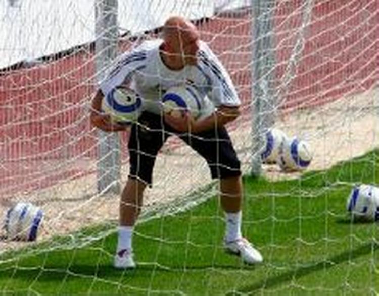 Thomas Gravesen var på det rigtige hold til dagens træning og ventes i startopstillingen på torsdag mod Athletic Bilbao. - Arkivfoto: AP. 