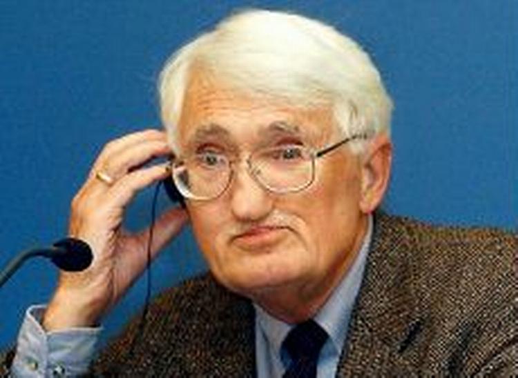KLOG - OG RIG. Den tyske filosof Jürgen Habermas begunstiges med 4,5 million norske kroner, når han til december modtager Holberglegatet.   Foto: J.L. Cereijido/AP 