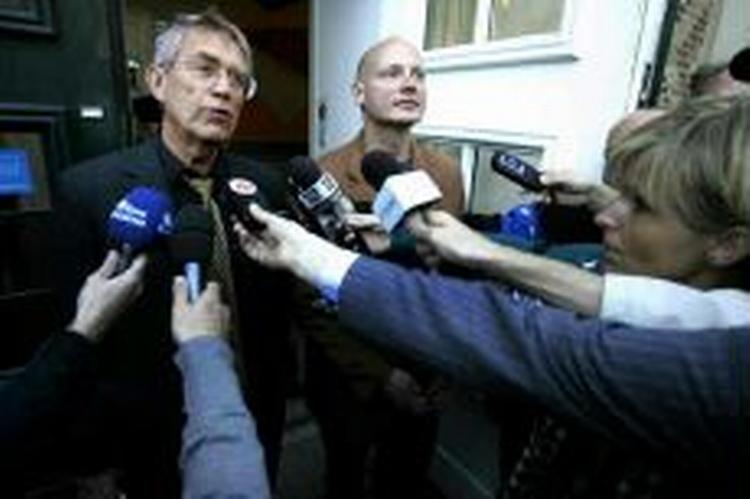 Frank Grevil sammen med sin forsvarer Bjørn Elmquist. - Foto: Jens Dresling 