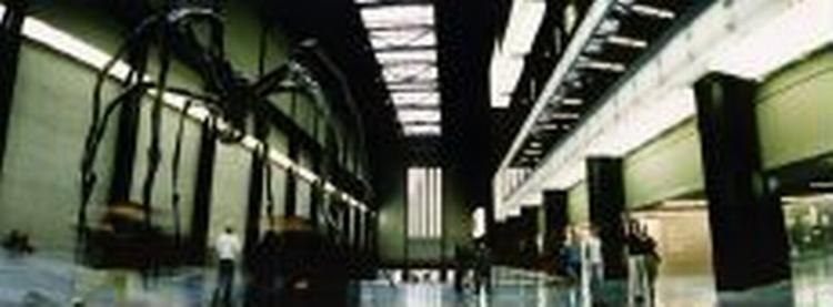 John Lathams 'God is Great' er for heftigt for Tate Museum i London. - Foto: AP 