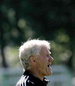Landsholdsspillerne vil beholde Morten Olsen. - Arkivfoto: Lars Poulsen 