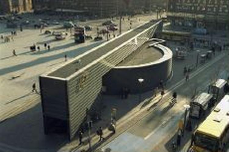 Busterminalen på Rådhuspladsen bliver måske atter en del af valgkampen til borgmesterposten i København. - Arkivfoto: Thomas Wilmann 