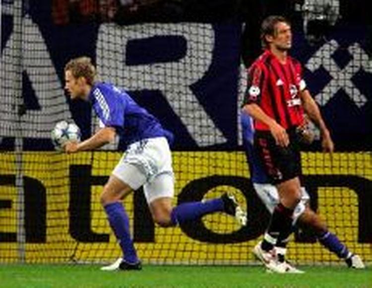1-1. Lange Larsen fra Køge har udlignet. - Foto: AP. 