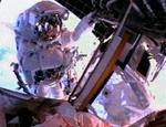 Det bliver nok ikke vandringer i rummet, der kommer ud af det nye samarbejde mellem Google og NASA. Men et univers af informationer, lover de to parter. - Arkivfoto: AP 