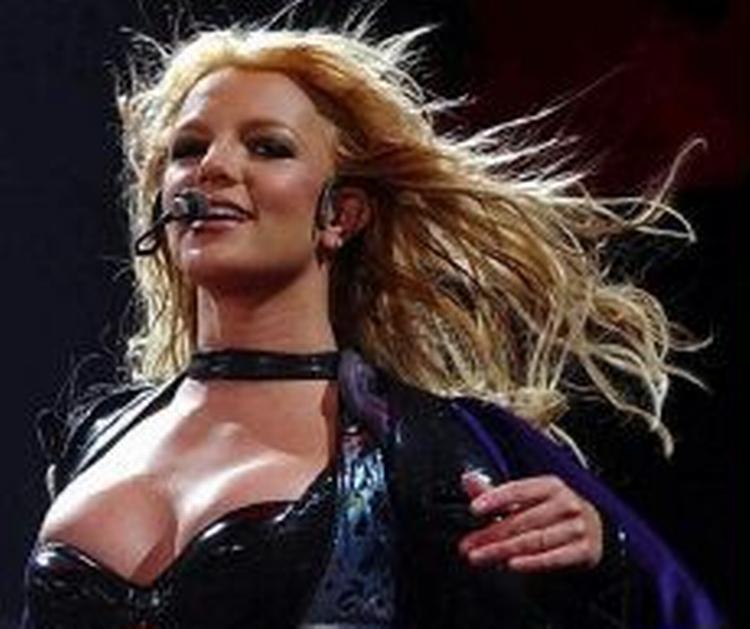 Britney Spears blev nummer to i afstemningen om verdens bedste sang. - Foto: AP 