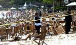 To restauranter på stranden ved Jimbaran blev ramt af selvmordsangrebene i går. - Foto: AP 