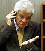 Østrigs EU-ambassadør Gregor Woschnagg taler i telefon. Østrig er en af de mest skeptiske lande over for tyrkisk medlemsskab. - Foto: AP 