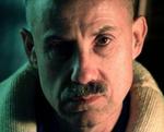 James Ellroy fortæller, at han ikke følger med i verden omkring ham: »Jeg kan godt lide at synke ind i mig selv. Jeg kan godt lide at gruble«.   Foto: Cliff Schiappa/AP 