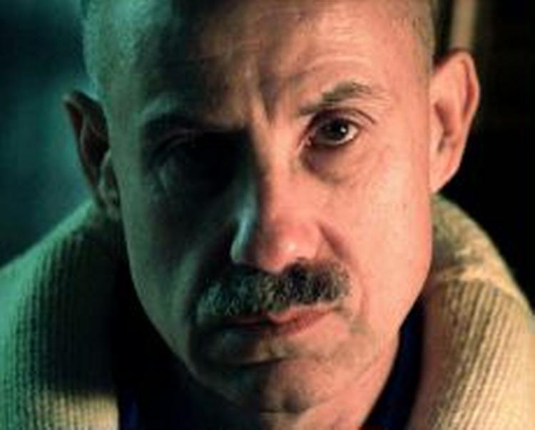 James Ellroy fortæller, at han ikke følger med i verden omkring ham: »Jeg kan godt lide at synke ind i mig selv. Jeg kan godt lide at gruble«.   Foto: Cliff Schiappa/AP 