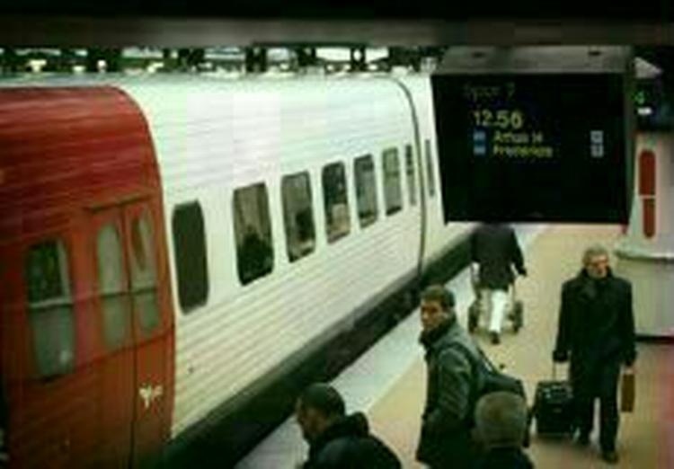 2004 var året med flest togforsinkelser i ti år. DSB lover nu, at passagerene fremover kan få kompensation. - Foto: Jens Dresling 